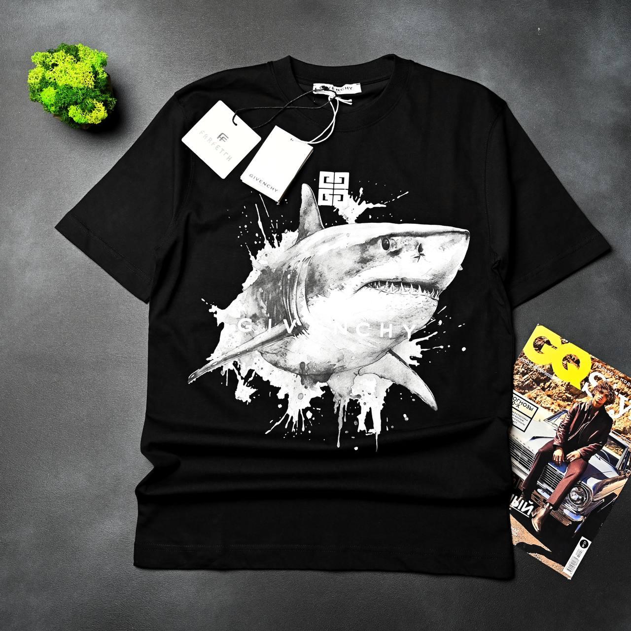 Чоловіча футболка GIVENCHY D11671 чорна