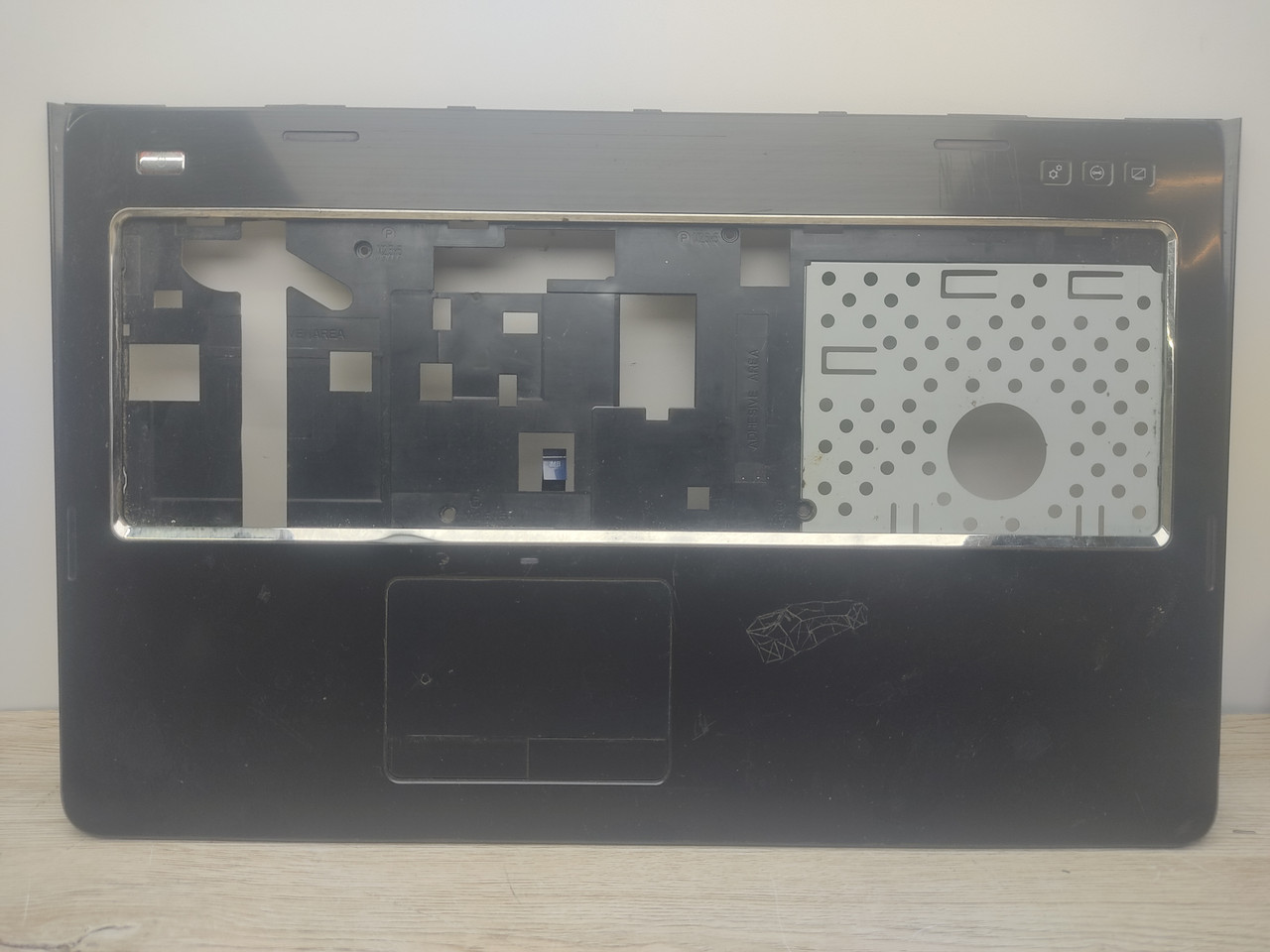 Dell Inspiron N7110 Корпус C (топкейс, середня частина) б/в #