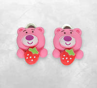 Серьги клипсы детские для ушей без пробивания Розовый медвежонок со спелой клубничкой в лапах