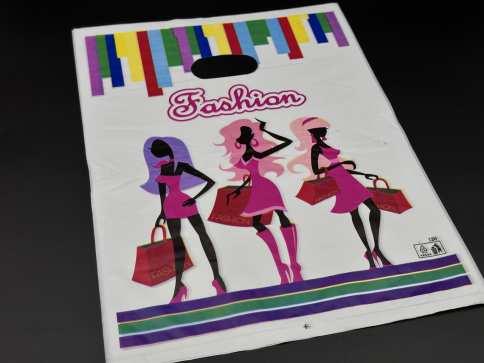 Подарункові поліетиленові пакети 25х35см "Fashion". Колір білий. / Подарункові поліетиленові пакети 25х35см "Fashion". Колір
