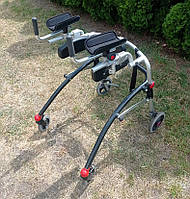 Б/У Задньо-стійкі ходунки для активних дітей з ДЦП R82 Crocodile Gait Trainer Size 2 Hand/Hip/Back Supports