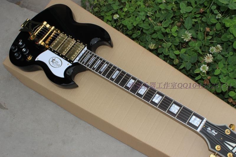 Електрогітара Gibson SG Custom Black Bigsby China