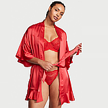 Атласний халат із воланами Victoria’s Secret Georgette Flounce Robe Satin Lipstick Size	M/L, фото 2