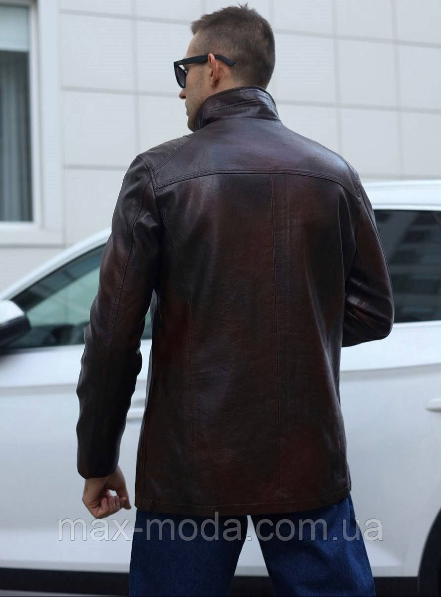 Мужская куртка модная удлиненная качественная эко кожа премиум класса коричневого цвета. - фото 2 - id-p2075828023