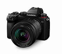Бездзеркальний фотоапарат Panasonic Lumix DC-S5 + Lumix S 20-60MM F/3.5-5.6