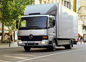 Скло лобове Mercedes Atego