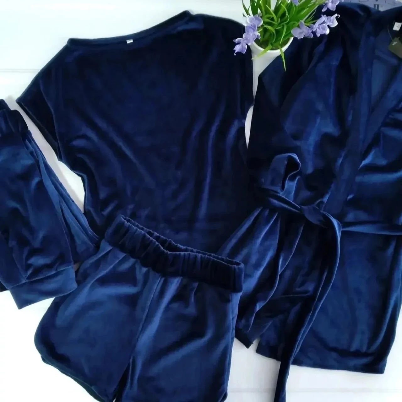 Домашній комплект 4в1 з королівського велюру (халат, футболка, шорти, штани) темно - синій