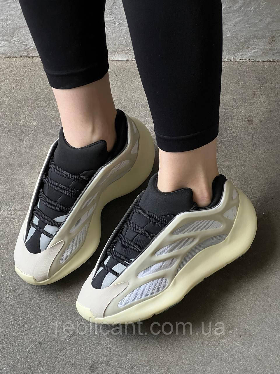 Кросівки Yeezy 700 V3 Azael Адідас, фото 1