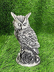 Садова фігура Сови, вулична скульптура бетонна Сова, садово-паркова пташка сіро-чорного кольору ручної роботи