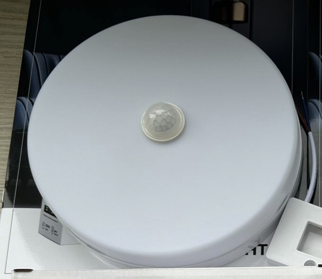 Cвітильник круглий білий з датчиком руху 18W 5000k IP20 TL2030185, фото 1
