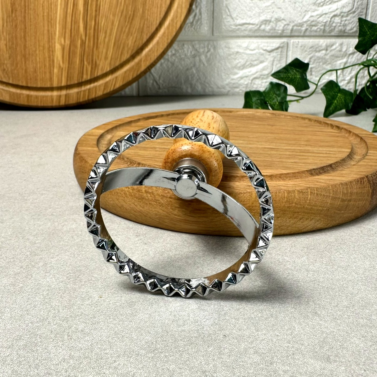 Форма для вирубки з дерев'яною ручкою Кругла Велика