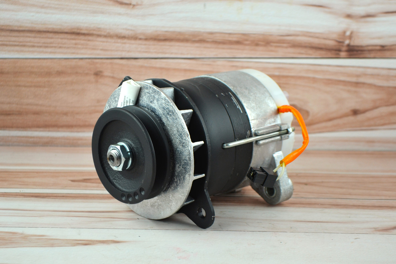 Генератор МТЗ 12В 1000ВТ Оригинал Р.Б Радіохвиля, фото 1