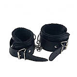 Наручники на хутрі з металевою застібкою ST2806, фото 2