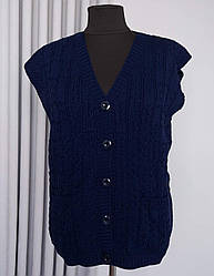 Жіноча в'язана жилетка великого розміру на гудзиках 60/62, 64/66 р