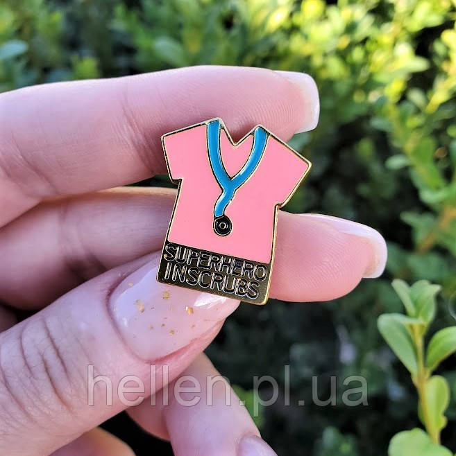 Медична брошка "Сорочка з фонендоскопом"