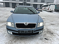 Фара левая правая ксенон дорестайлинг Шкода Октавия А5 Skoda Octavia A5