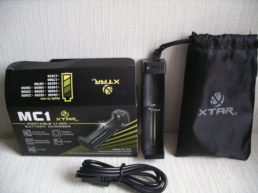 Зарядний пристрій XTAR MC1
