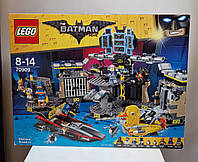 Конструктор Lego 70909 The Batman Проникнення в печеру Бетмена Напад на Бетпечеру