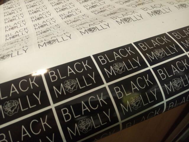 Друк наклейок, етикеток, стікерів на самоклейці