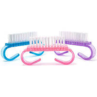 Маленька щітка для видалення пилу з нігтів