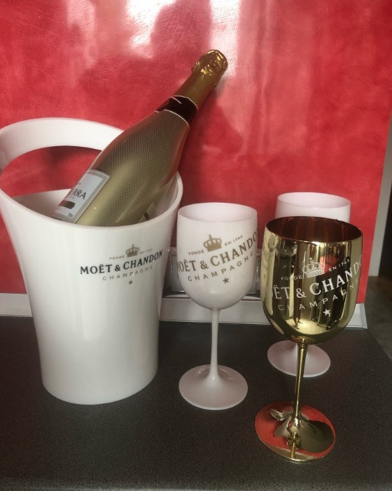 Ведро для шампанского Moët & Chandon. Кулер для льда Мое Шандон. Белое moet - фото 4 - id-p2077861312