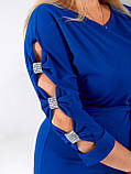 Жіноче вишукане блакитне (електрик) плаття до коліна зі стразами на рукавах норма і батал, фото 6