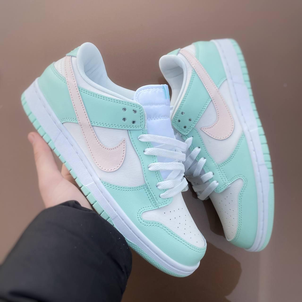 Стильні жіночі кросівки Nike SB Dunk Low White Mint Pink