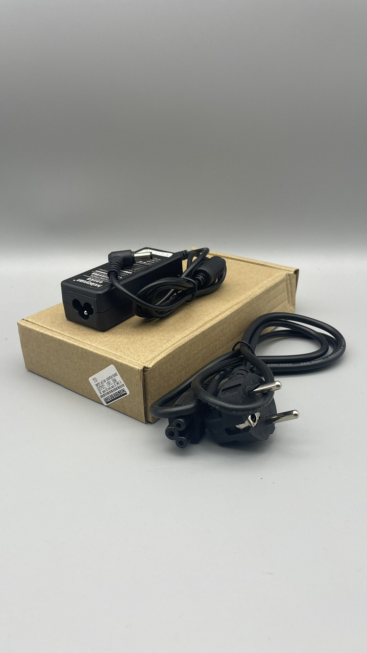 Блок живлення TO 19 V 1.58 A (5.5 x 2.5)