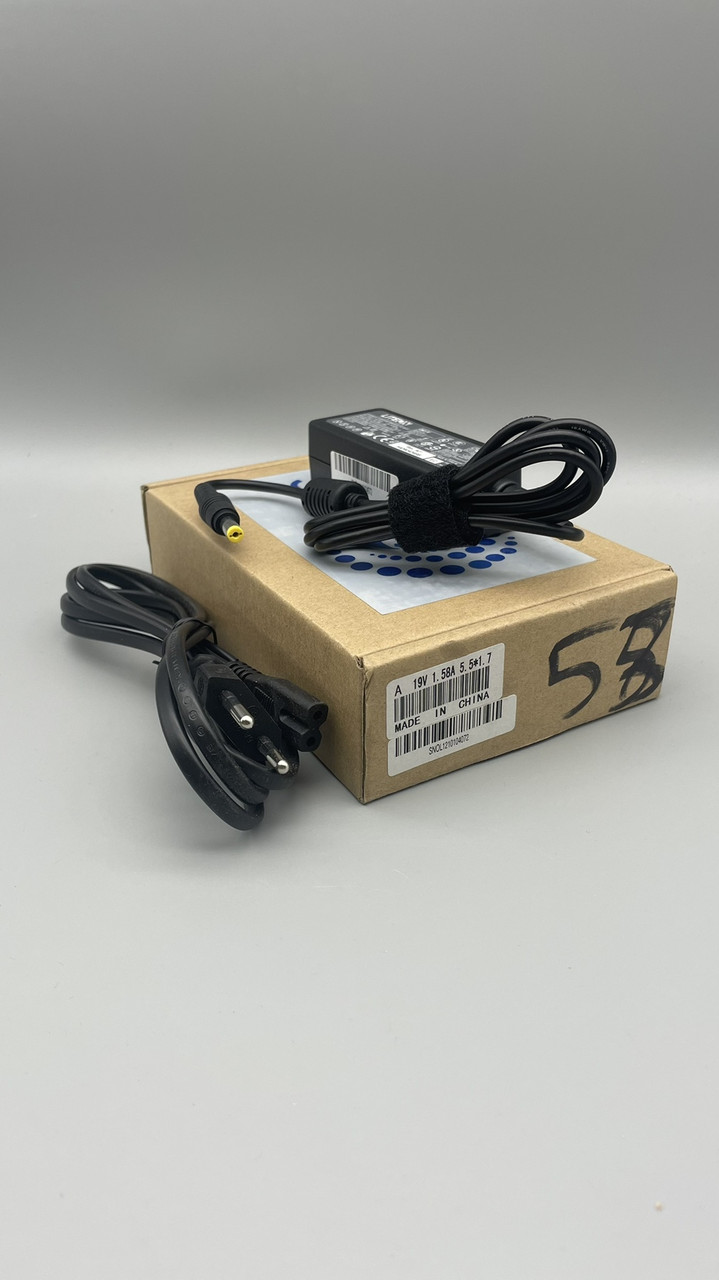 Блок живлення AC 19V 1.58A (5.5 x 1.7)