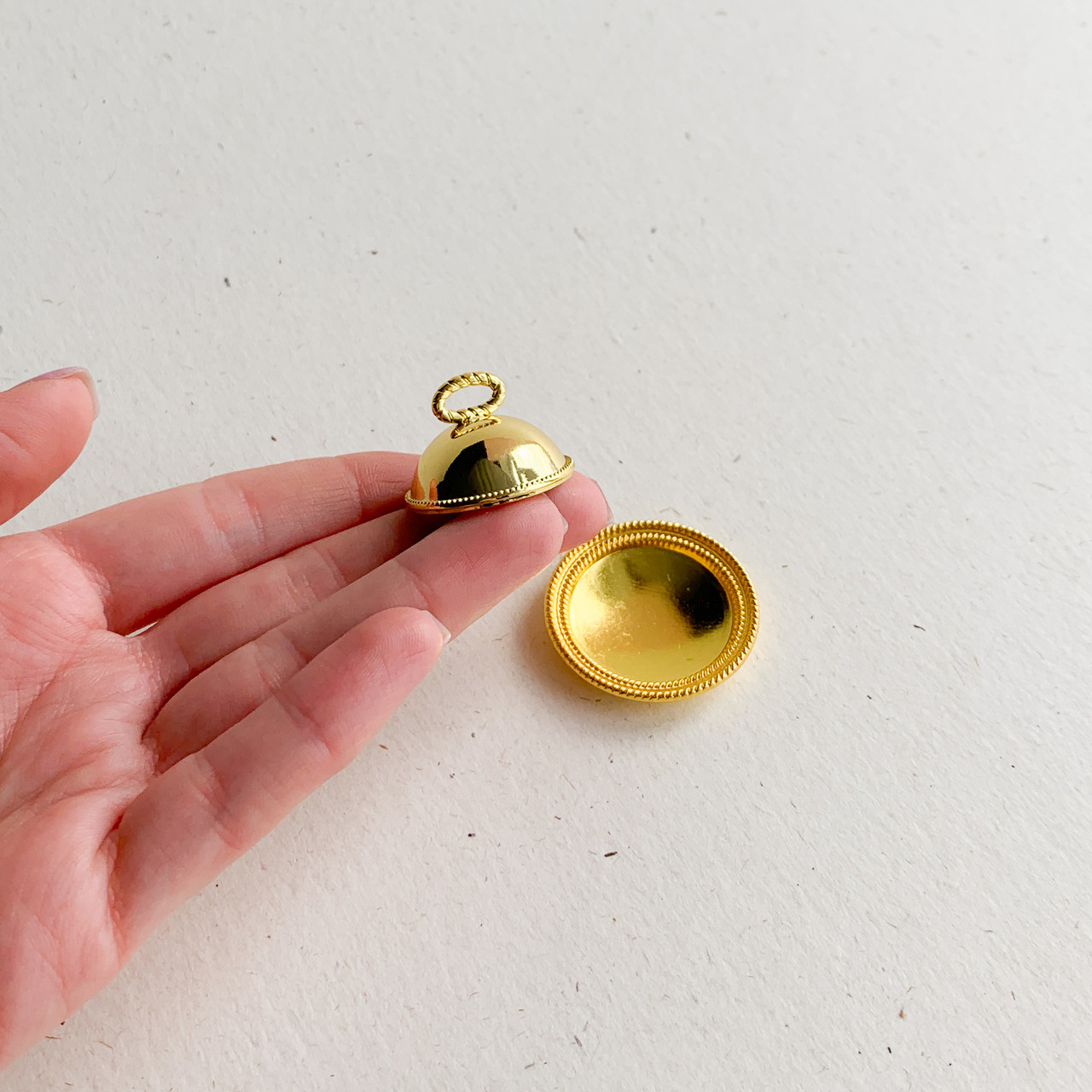 Мініатюра таця з кришкою 3.3 см Золото, фото 1