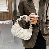 Жіноча сумка 6072 багет біла молочна, фото 3