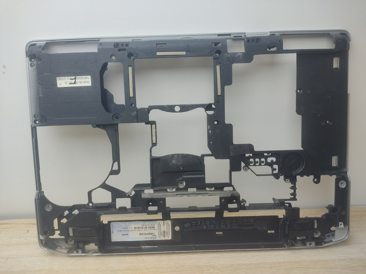 Dell latitude E6420 Корпус D (нижня частина корпусу) б/в #