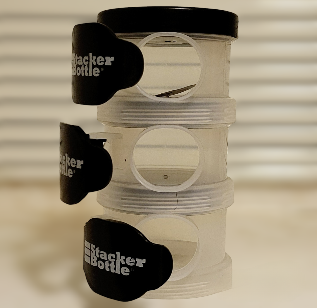 Контейнер для пігулок пільбокс Stacker Bottle 3 Containers Smart Shake SmartShake