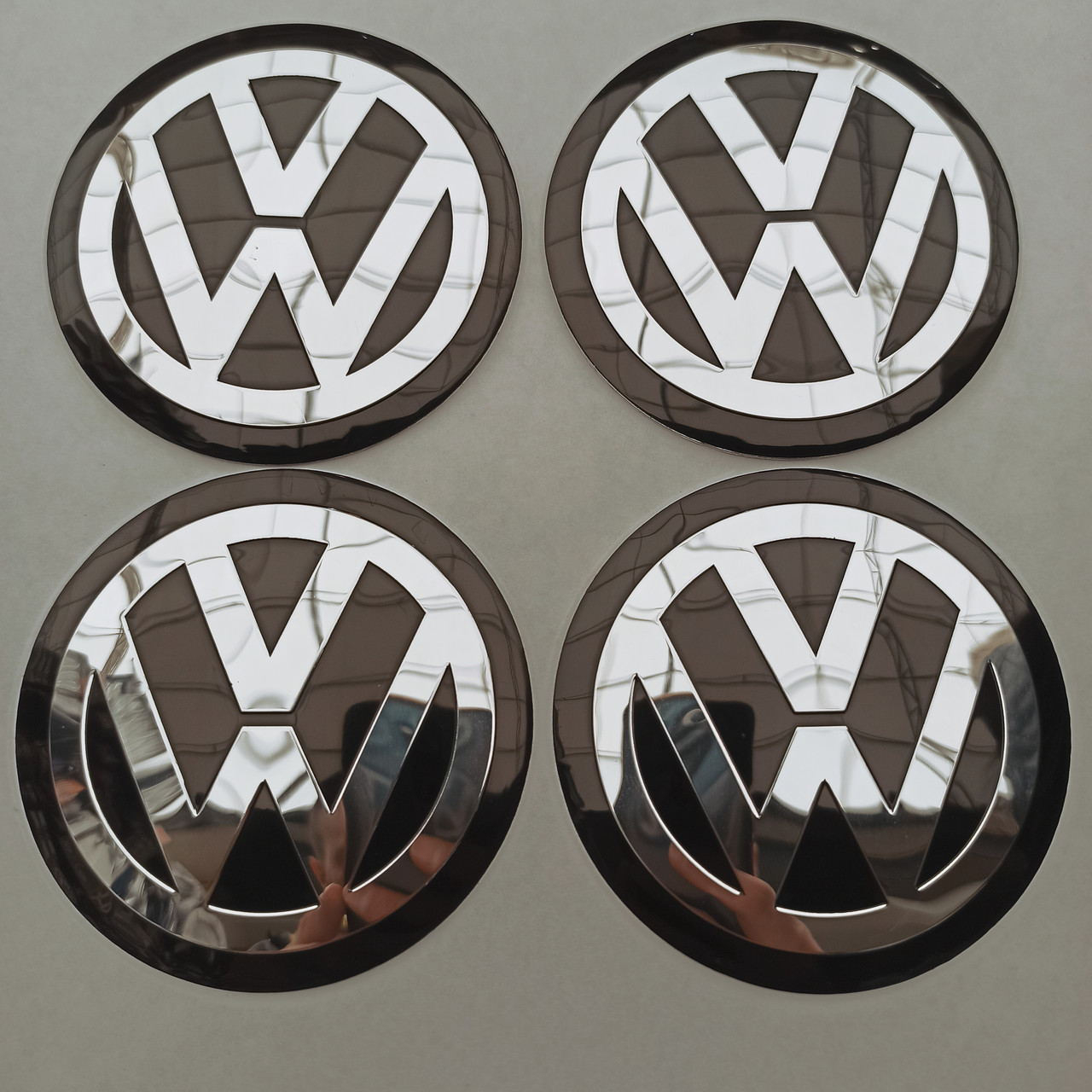 Наклейка на ковпачок диска Volkswagen 120 мм