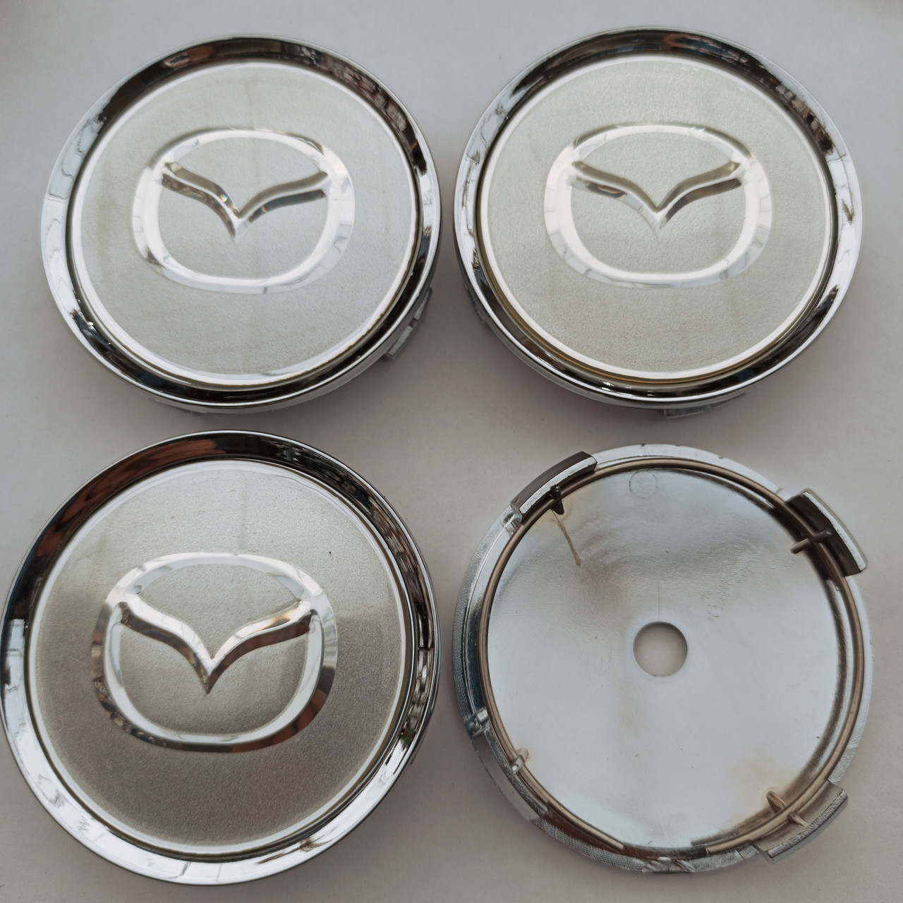 Ковпачки в диски Mazda 70-74 мм