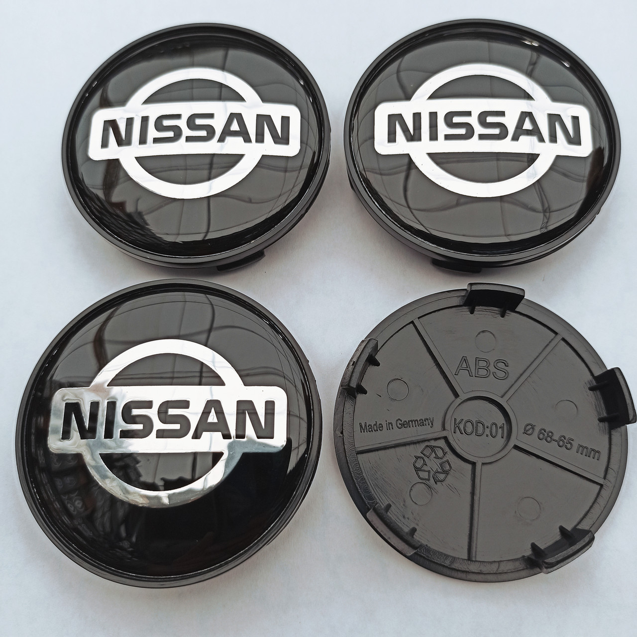 Ковпачки в диски Nissan 65-68 мм чорні