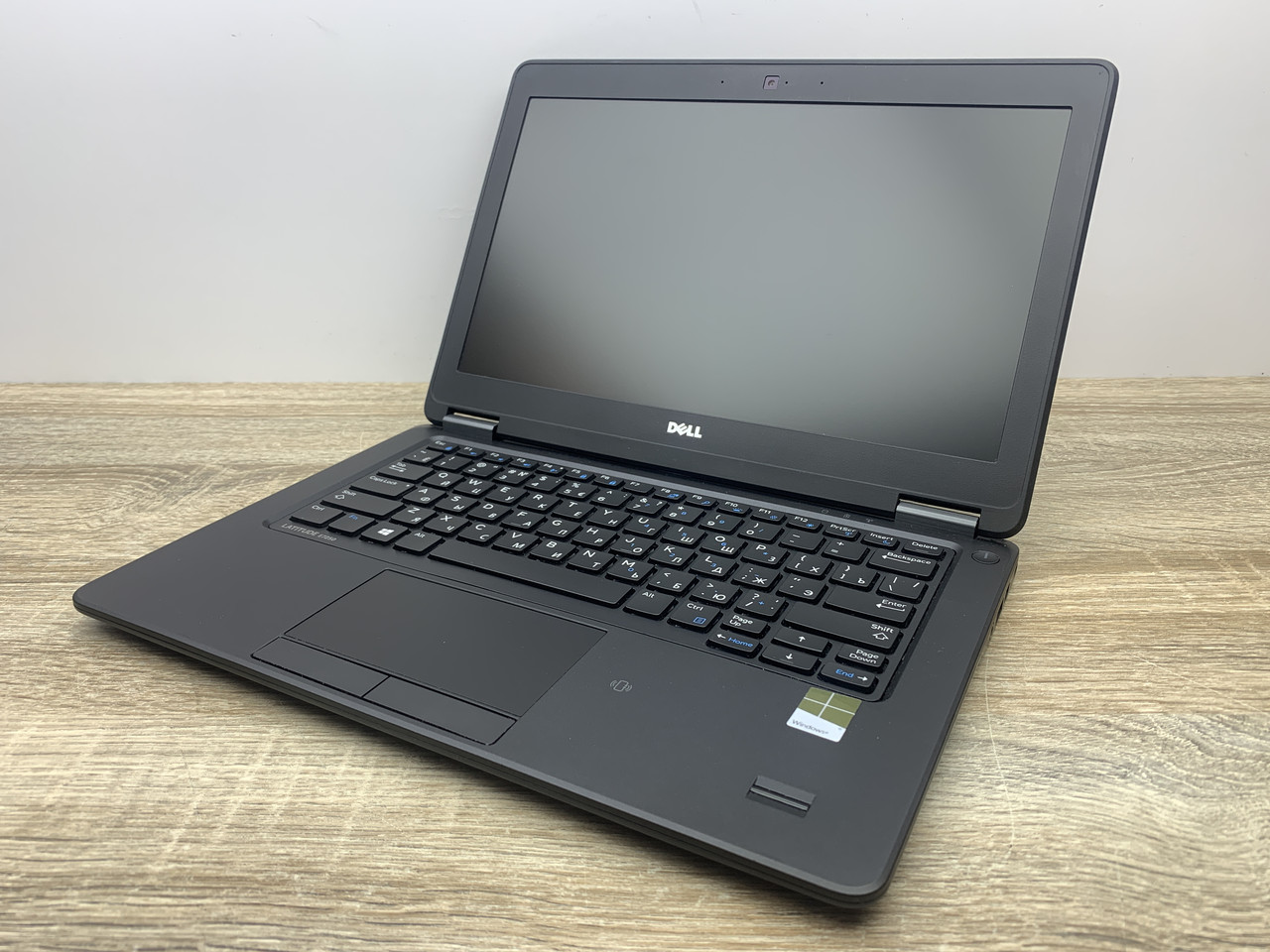 Ноутбук Dell Latitude E7250 12.5 HD TN/i5-5300U/8GB/SSD 240GB А-