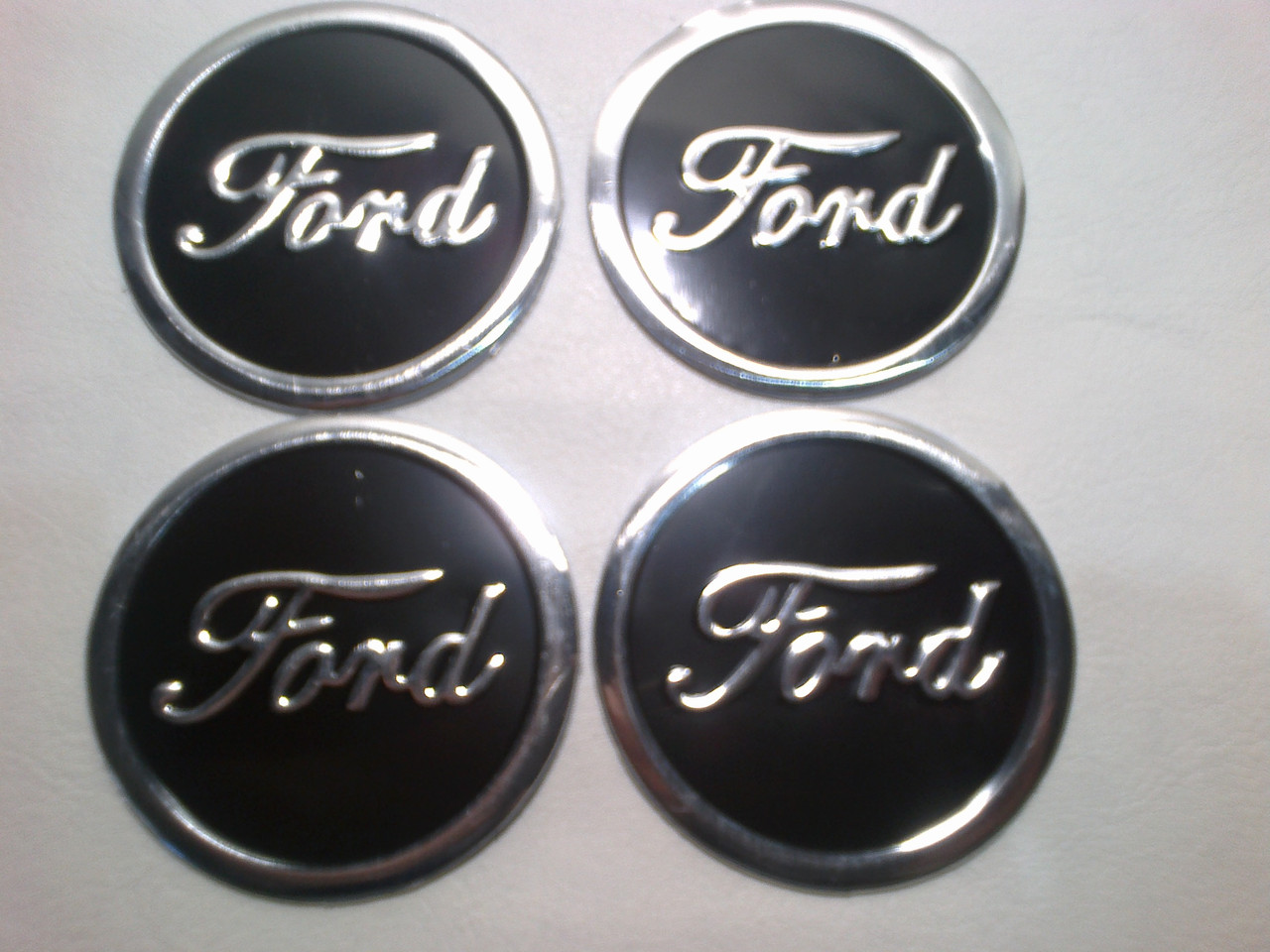 Наклейка на ковпак диска Ford 60 мм