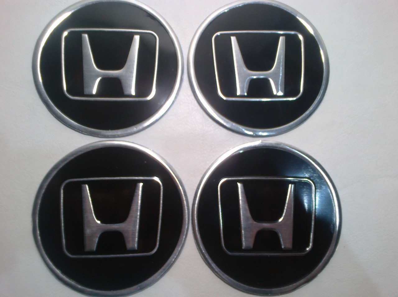 Наклейка на ковпак диска Honda 90 мм
