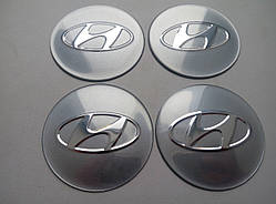 Наклейка опукла на ковпачок диска Hyundai 65 мм сіра