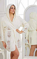 Жіночий халат з капюшоном і тапочками Arya. Soft білий-S/M