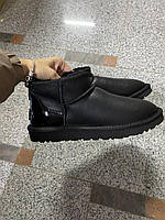 Женские ботинки UGG Ultra Mini Leather Black Lacquer теплые угги мех