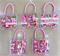 Набор украшений для девочек в сумке (заколки, бусы, браслет, резинки для волос) С 63953