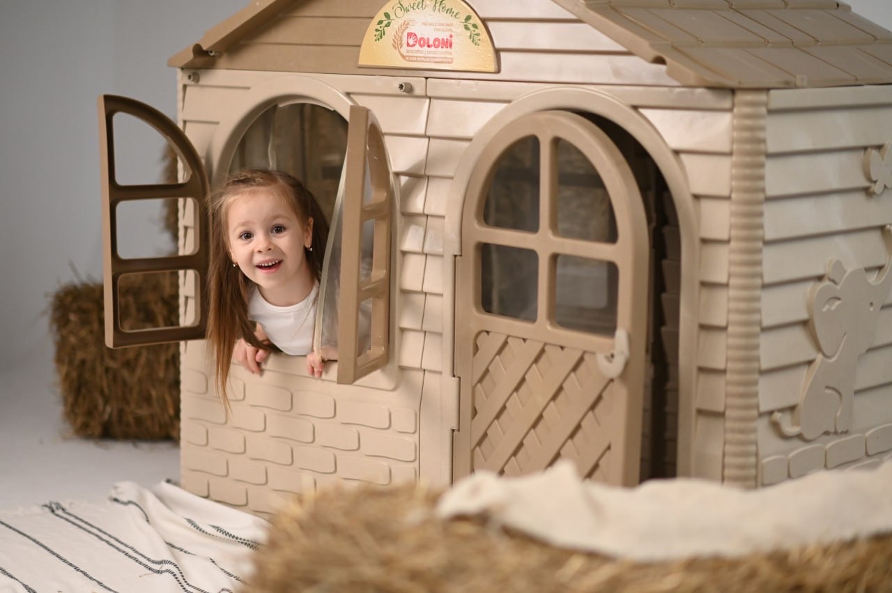 ЕКО НОВИНКА Дитячий ігровий будиночок зі шторками на основі пшеничної соломи ТМ Doloni (середній)