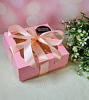 Красива коробка рожевого кольору для "КорисноКрасиве мило". Для наших виробів. Окремо не продається.
