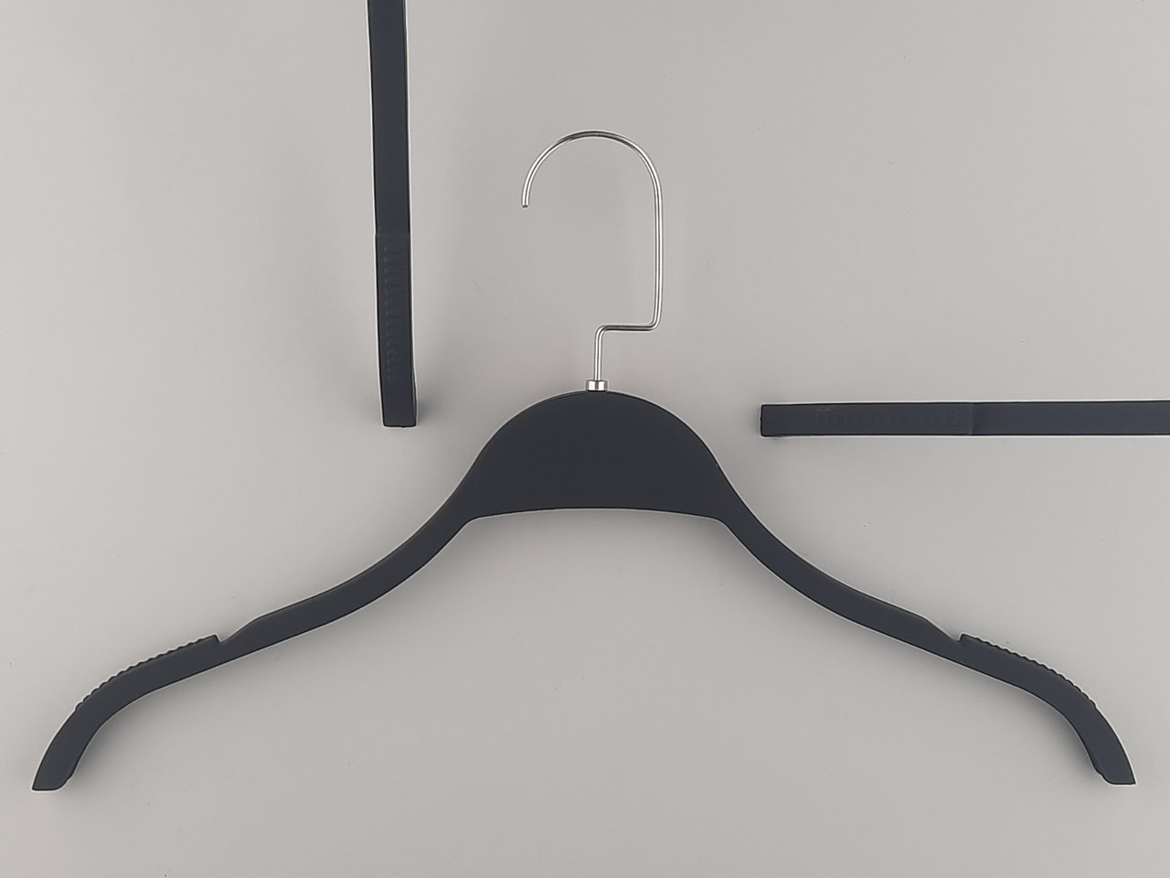 Плічка вішалки тремпеля LT903 матовий Soft-touch чорного кольору, довжина 40,5 см, фото 1