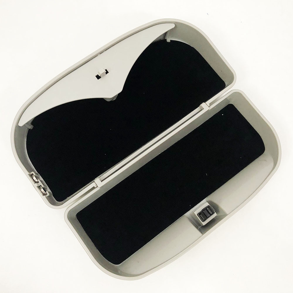 Футляр для окулярів в машину Visor Clamp магнітний. FN-795 Сірий колір