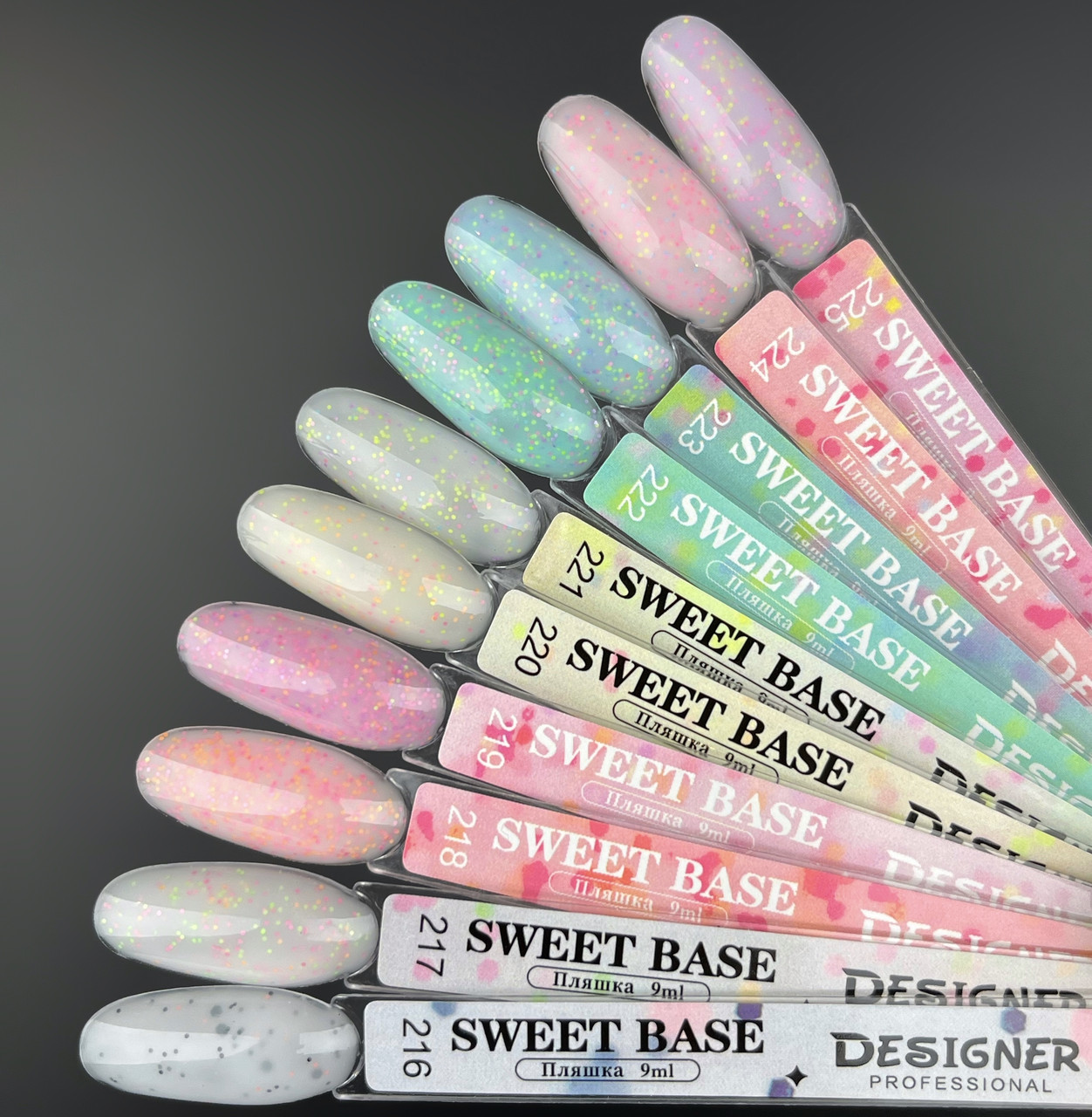 Демонстраційна палітра-віяло кольорових баз Sweet base Дизайнер з конфетті