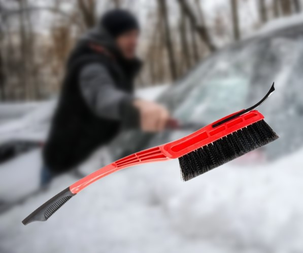 Щітка зі шкребком 55 см від снігу