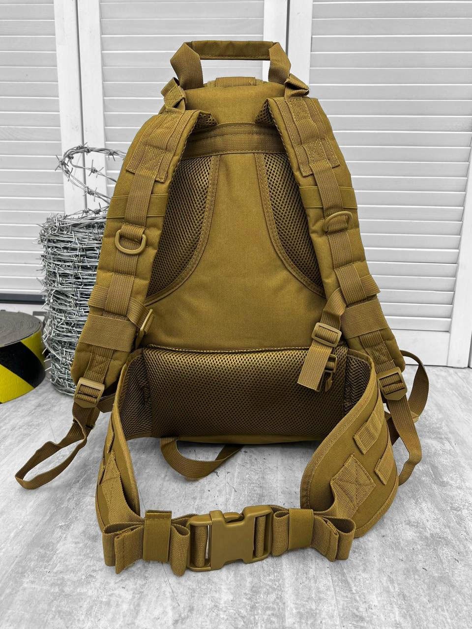 Военный рюкзак 30 л Badger Outdoor Gunny, качественный рюкзак с держателем для шлема 54x35x17 см Койот - фото 7 - id-p2079414858